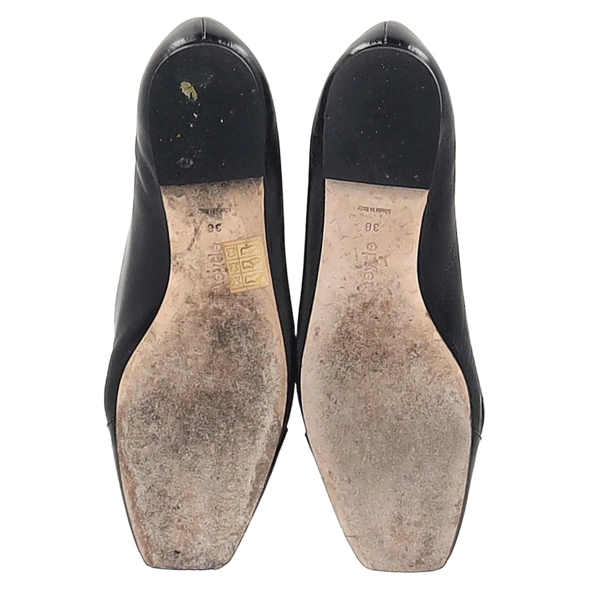 Aeyde Ballet Shoes in Black Leather