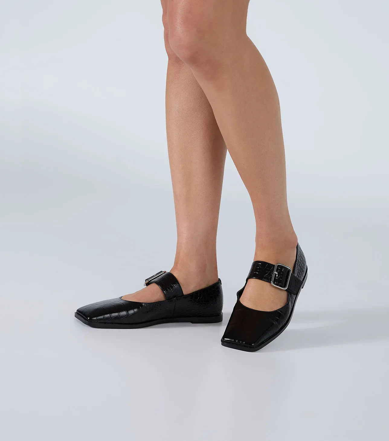 Brandy Black Croc