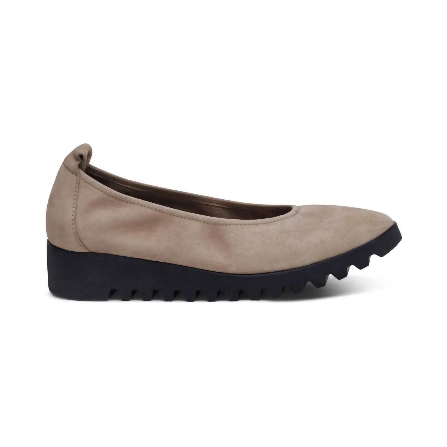 Brianna Ballet Flat In Taupe