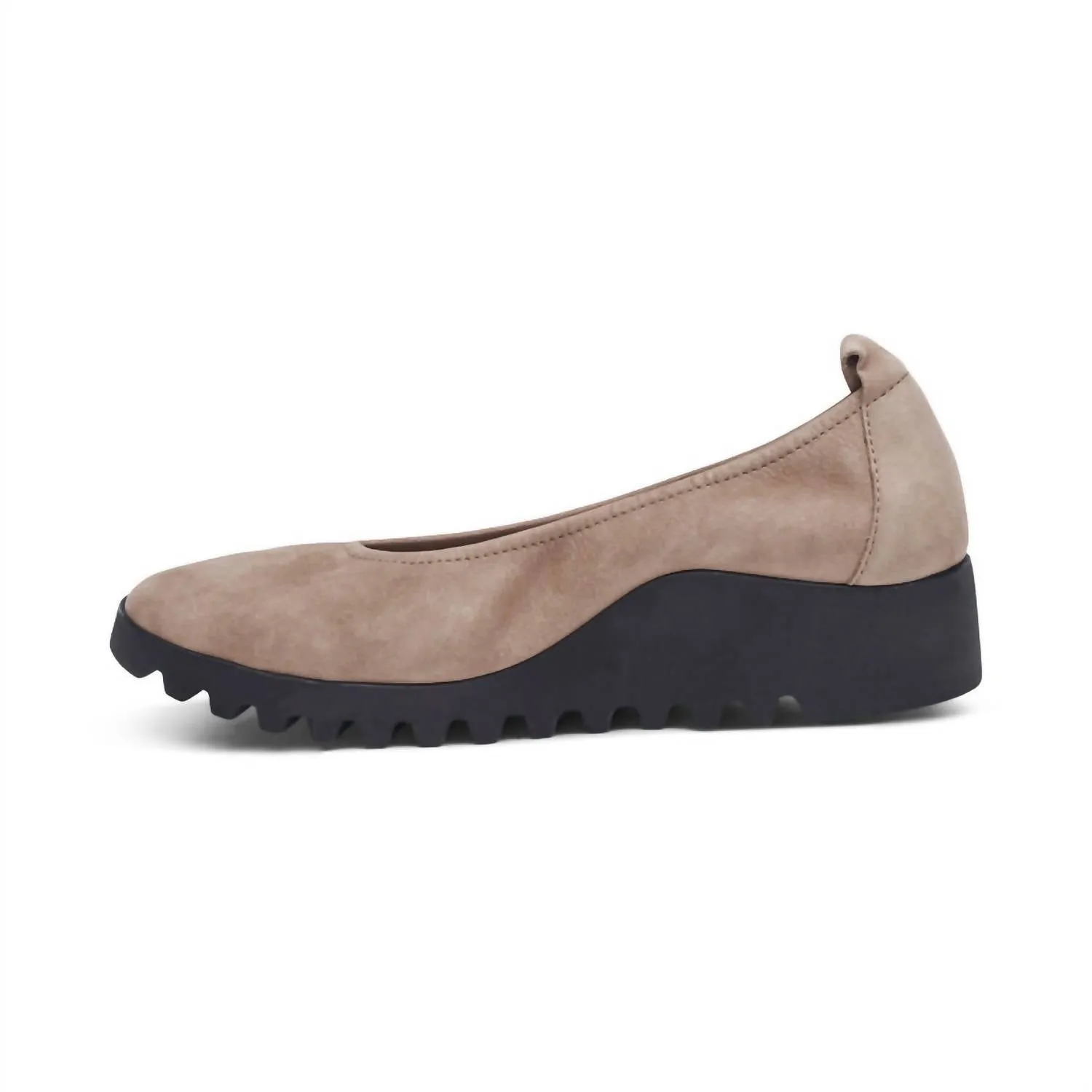 Brianna Ballet Flat In Taupe