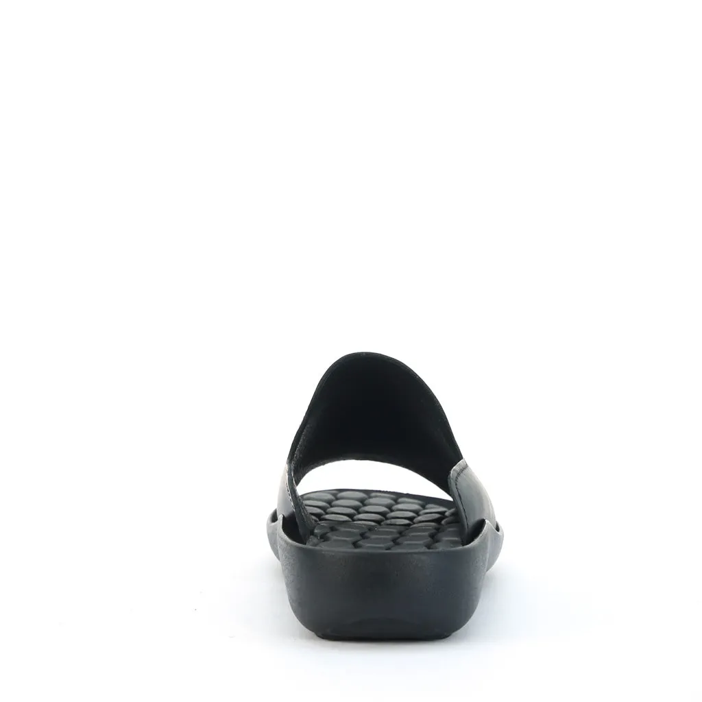 Catrin Flat Sandals