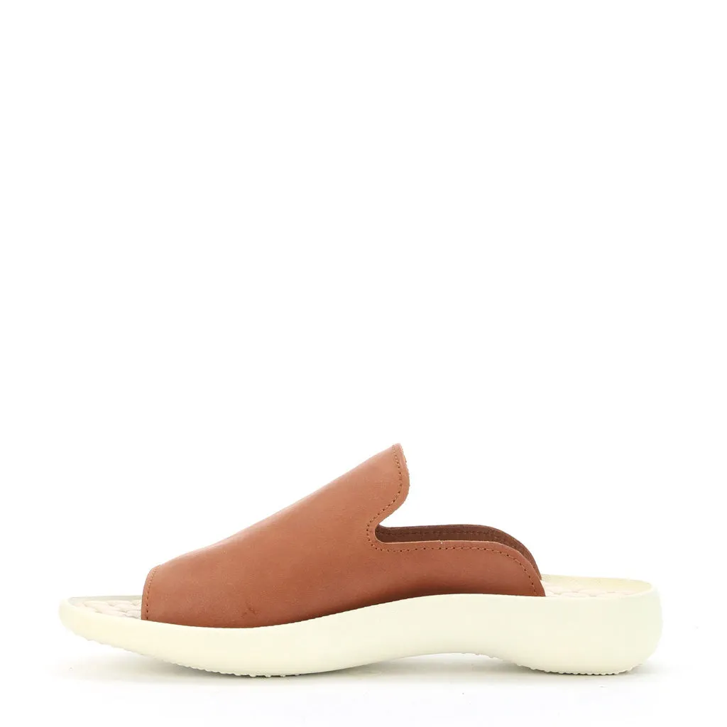 Catrin Flat Sandals