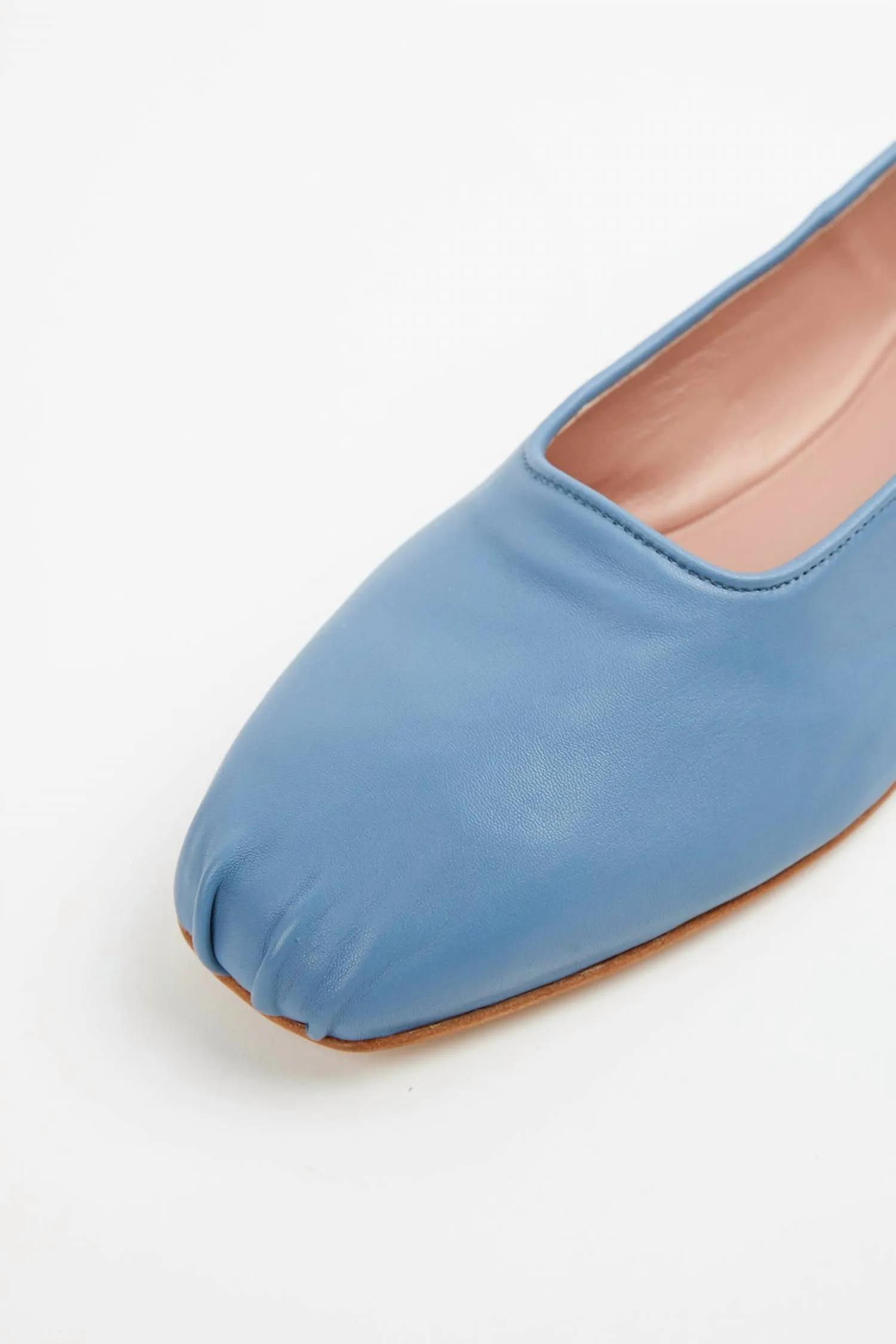 Etesia Leather Ballet Flat In Heavenly
