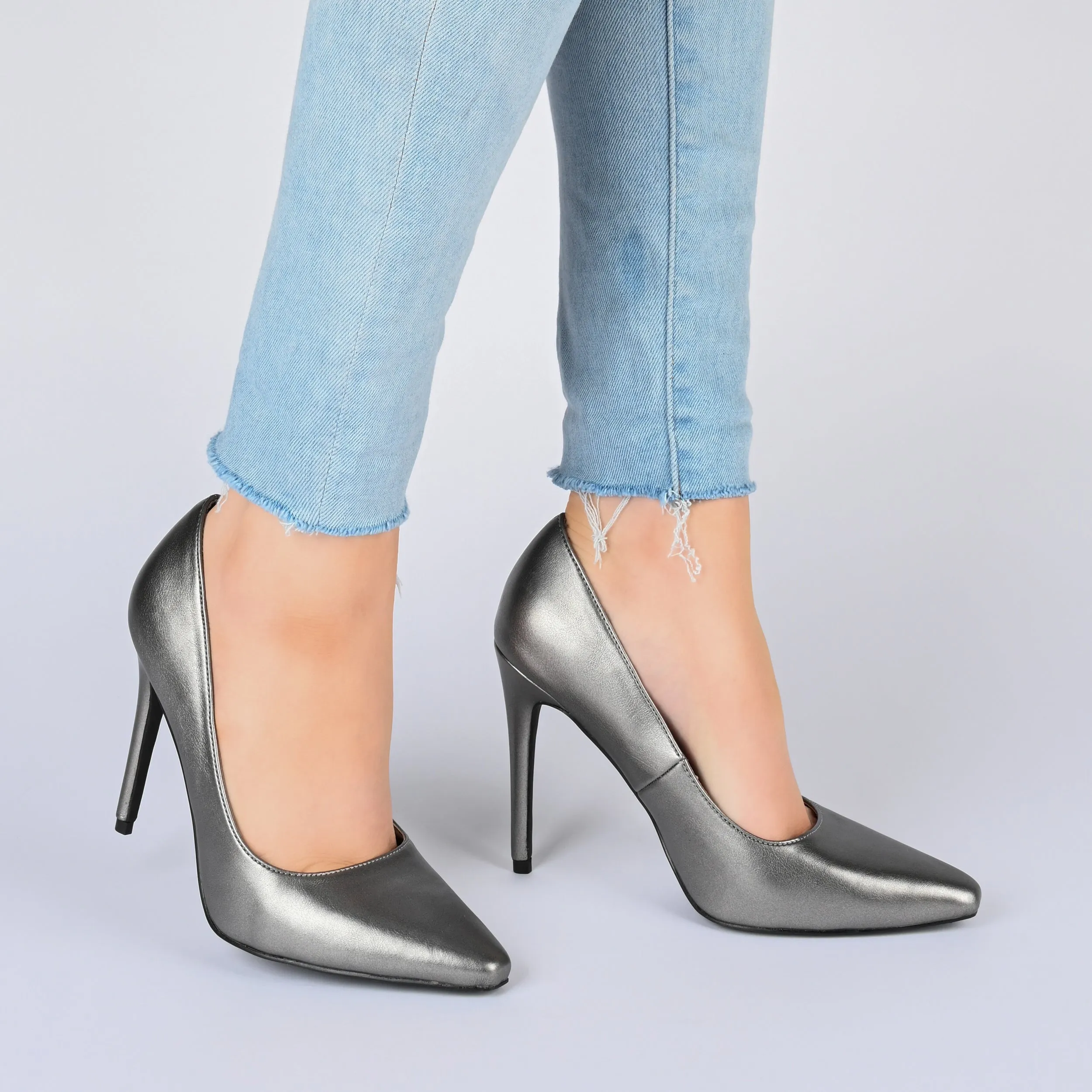 Journee Collection Women's Tru Comfort Foam Hadli Pump