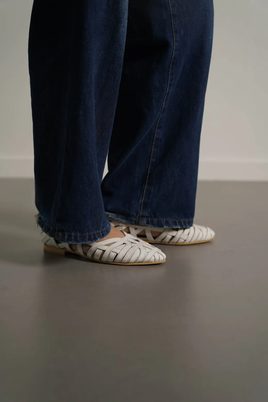 LEATHER WOVEN PUMPS