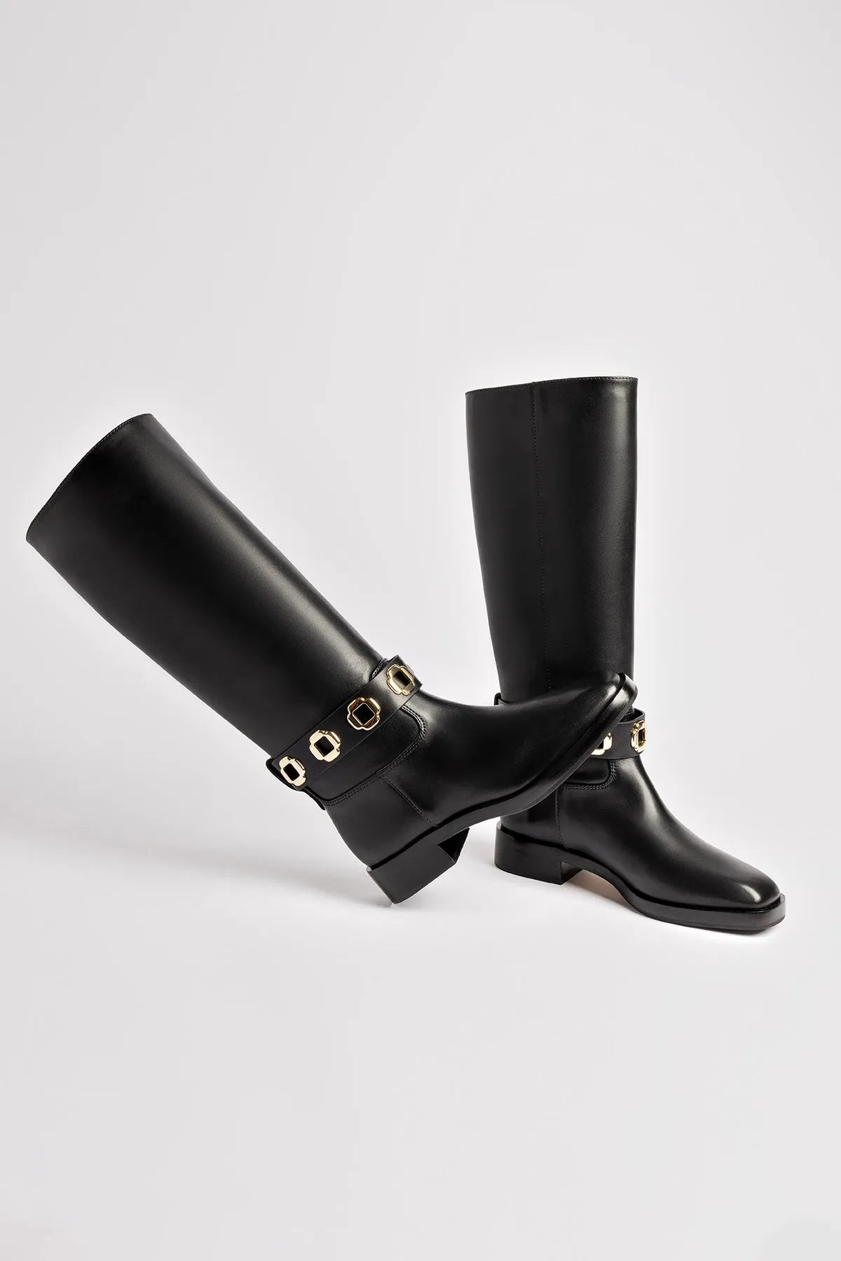 Milan Flat Boot In Black Leather