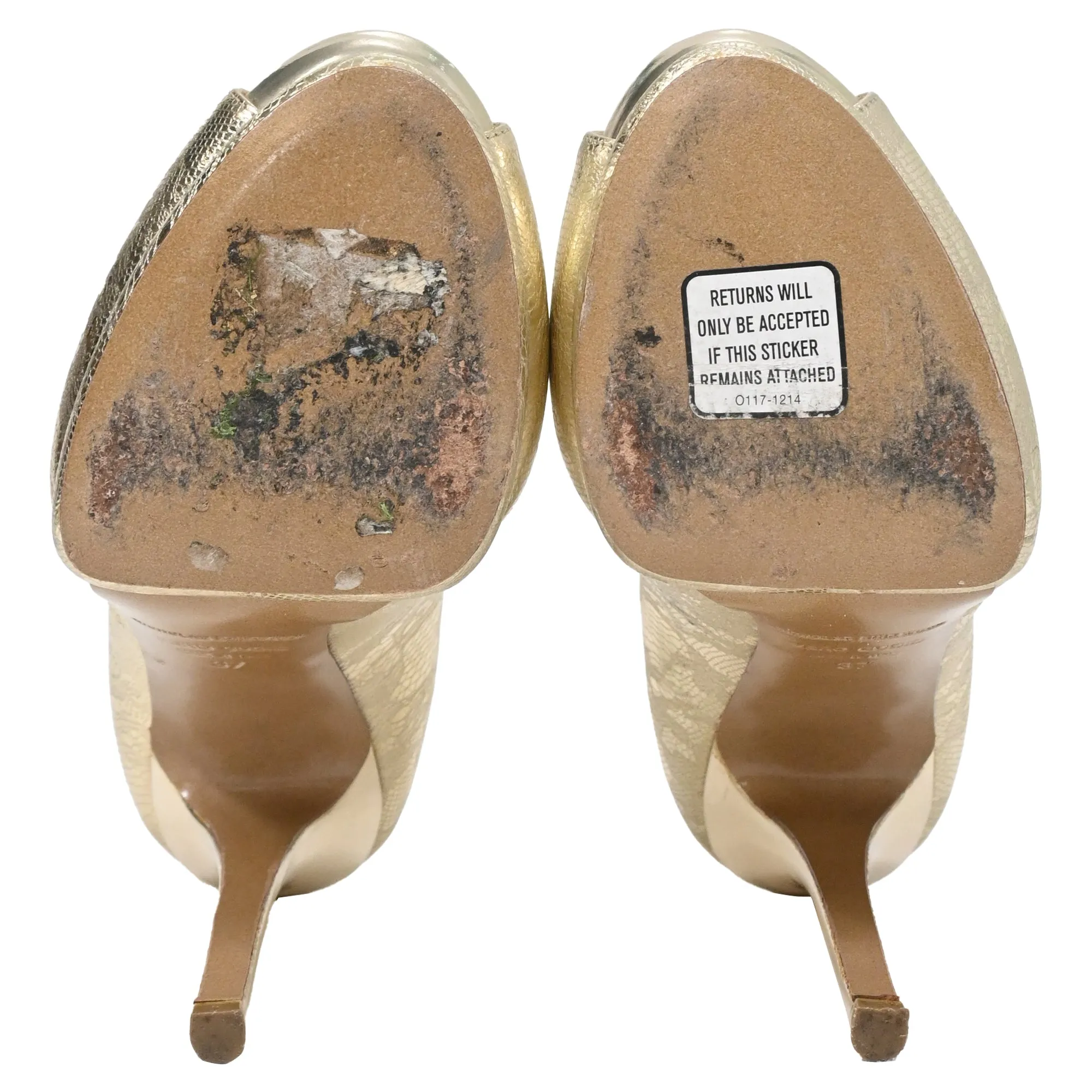 Nicholas Kirkwood Lace Detail Peep-Toe Pumps in Metallic Gold Leather