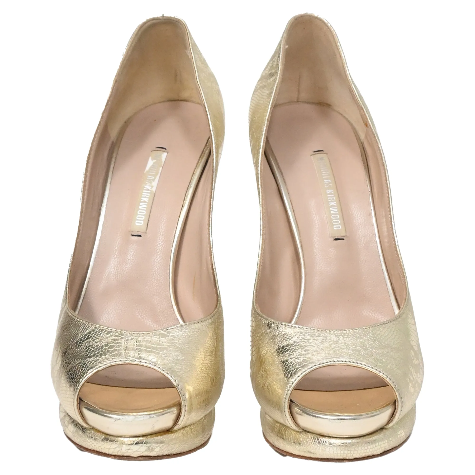 Nicholas Kirkwood Lace Detail Peep-Toe Pumps in Metallic Gold Leather