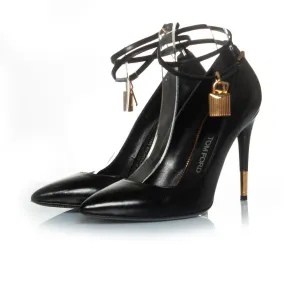 Padlock leather pumps in black
