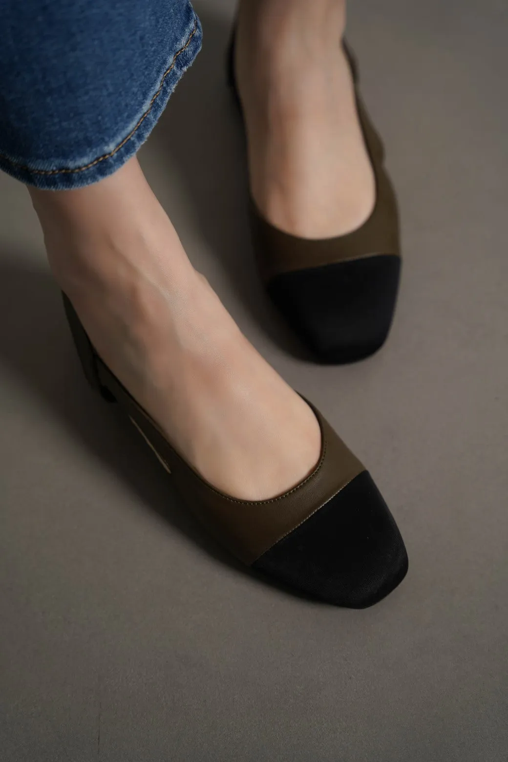 SLINGBACK PUMPS