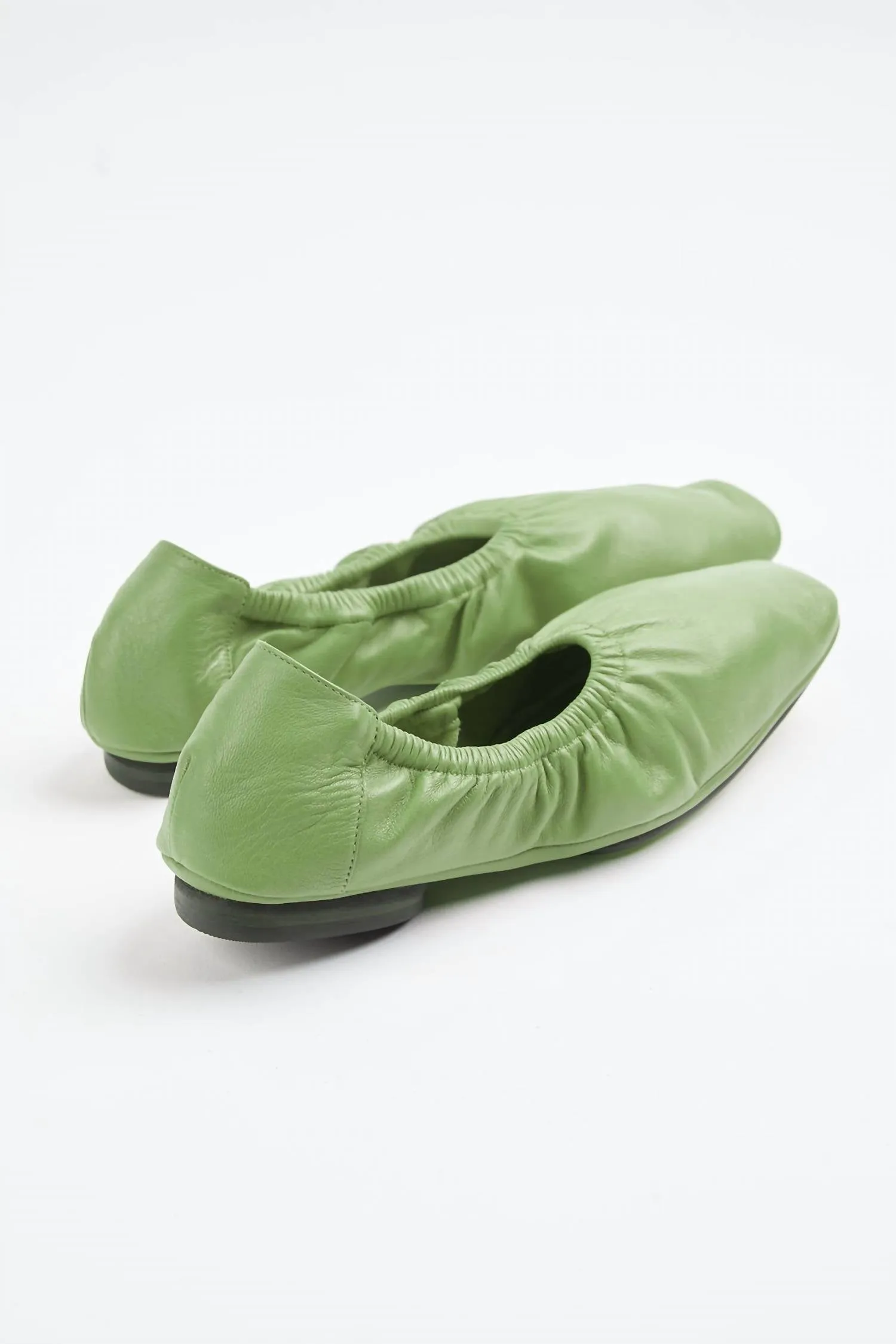 Travel Ballerina In Verde